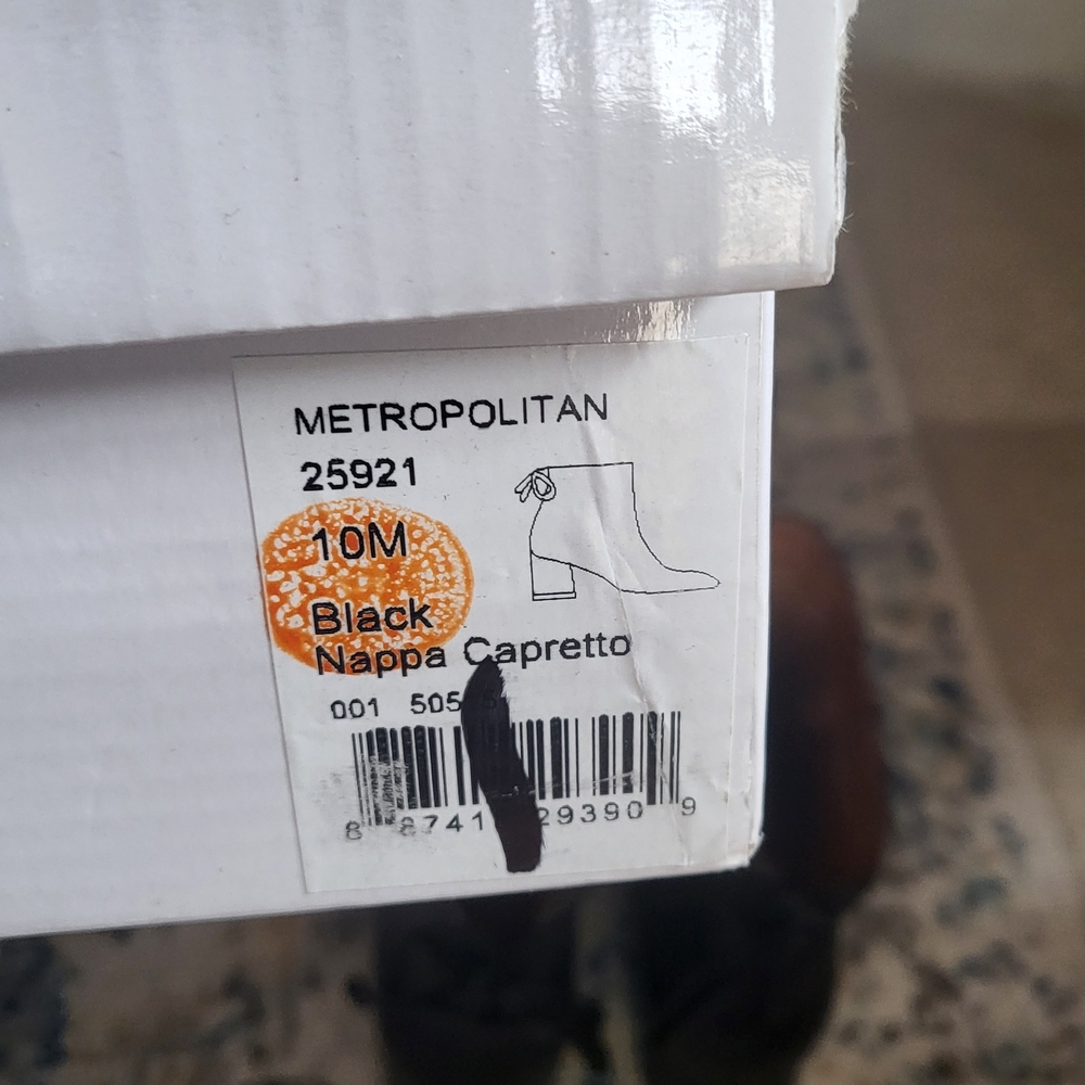 Corso Como Black Leather Ankle Booties - Picture 5 of 7